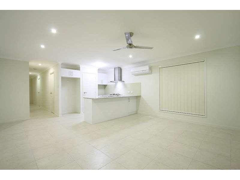 1/54 Surround Street, Dakabin QLD 4503