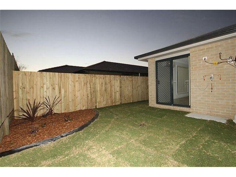 2/52 Surround Street, Dakabin QLD 4503