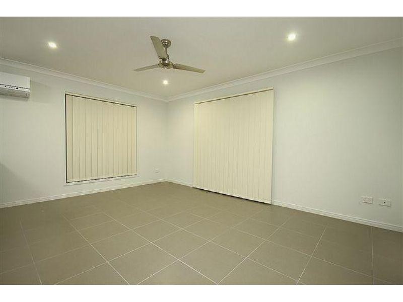 1/52 Surround Street, Dakabin QLD 4503