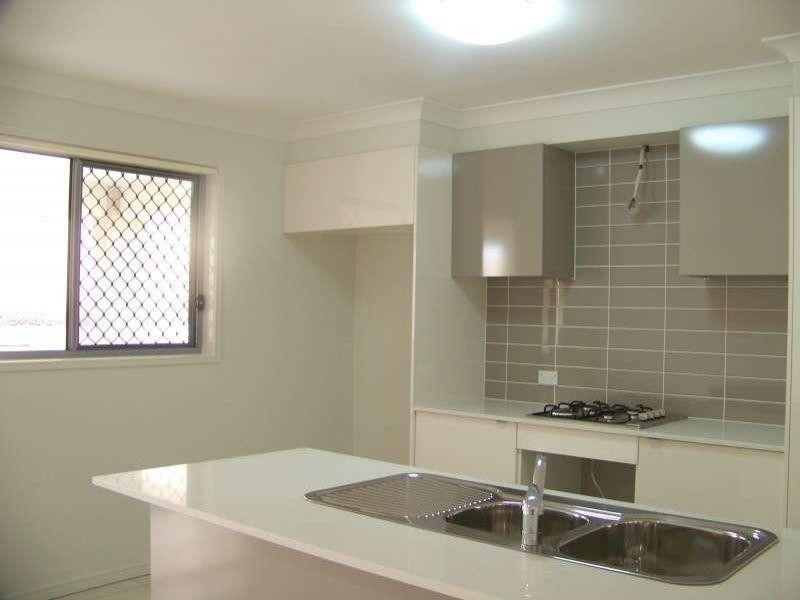 22 Birchgrove Crescent, Kallangur QLD 4503