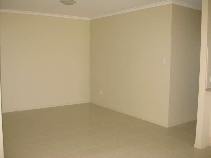 1/2 Eve Court, Kallangur QLD 4503