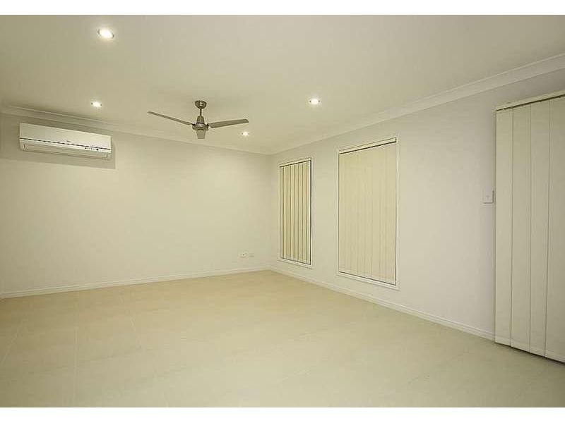 1/18 Toby Close, Kallangur QLD 4503