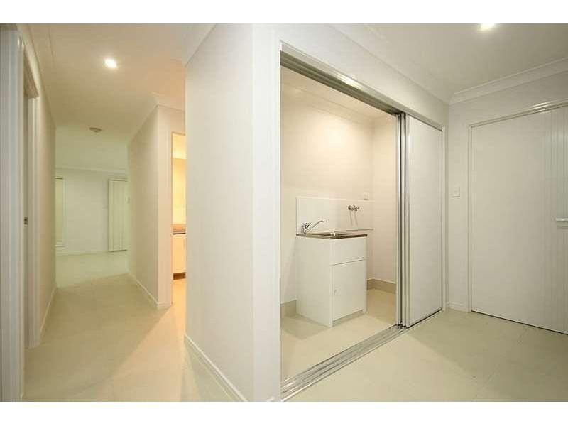 1/18 Toby Close, Kallangur QLD 4503