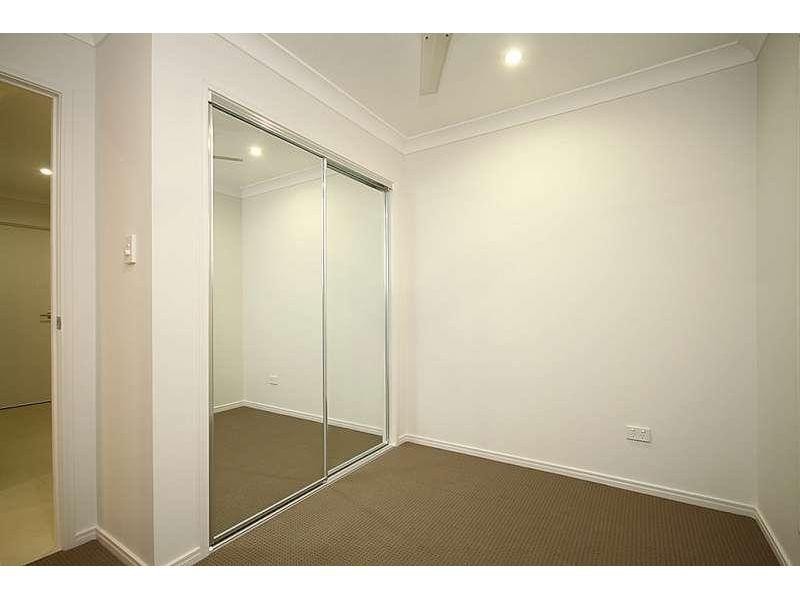 1/18 Toby Close, Kallangur QLD 4503