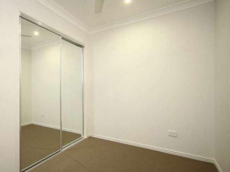 2/18 Toby Close, Kallangur QLD 4503