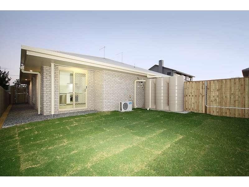 2/18 Toby Close, Kallangur QLD 4503
