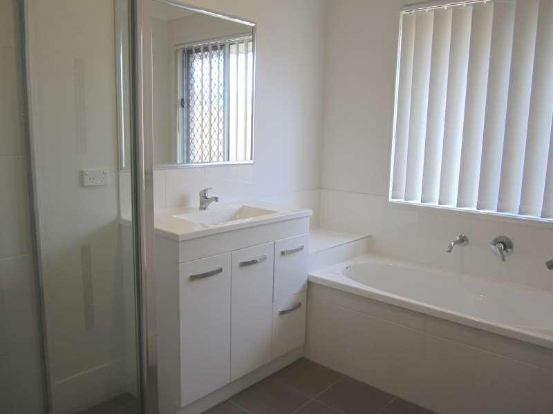 1/23 Redcedar Place, Morayfield QLD 4506