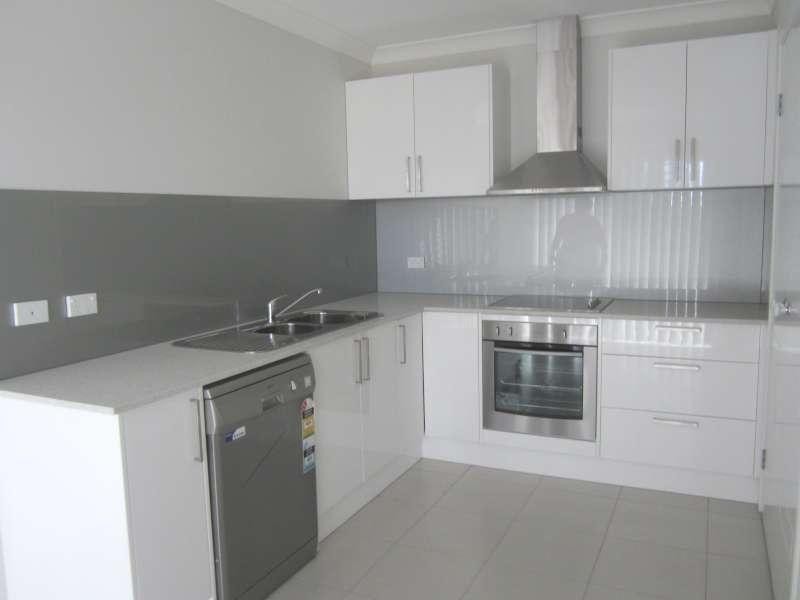 2/23 Redcedar Place, Morayfield QLD 4506