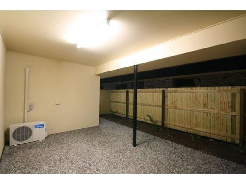 2/11 Hellcat Circuit, Bray Park QLD 4500
