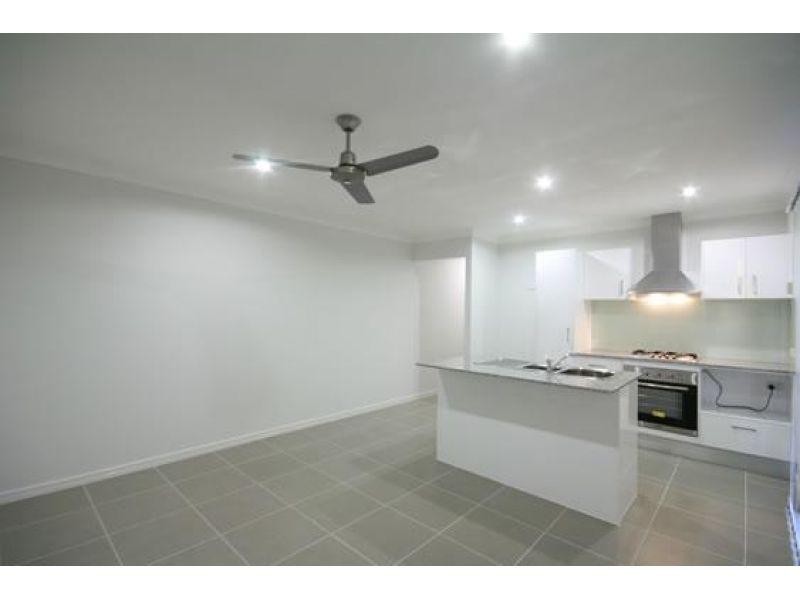 2/11 Hellcat Circuit, Bray Park QLD 4500