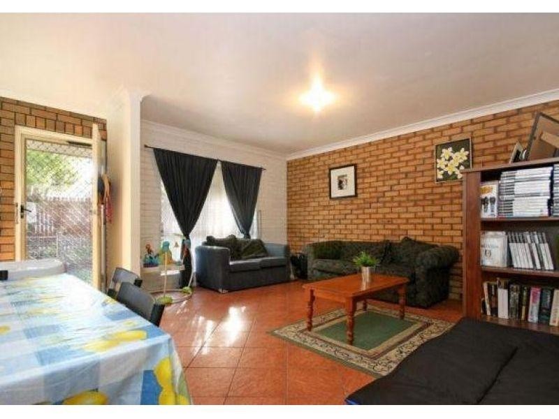 4/74 Lower King Street, Caboolture QLD 4510