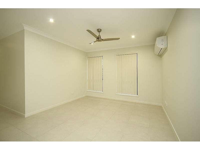 1/24 Montree Circuit, Kallangur QLD 4503
