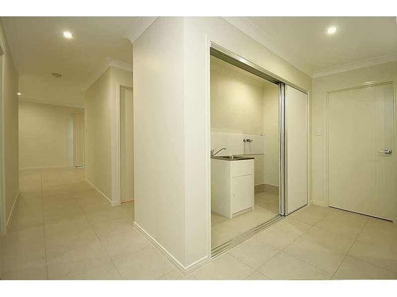 1/24 Montree Circuit, Kallangur QLD 4503