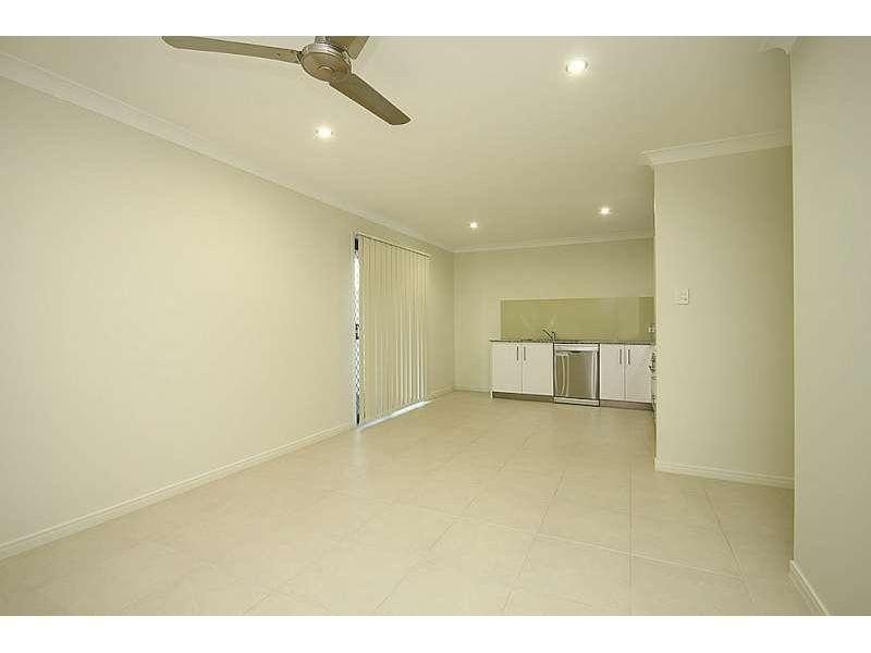 1/24 Montree Circuit, Kallangur QLD 4503