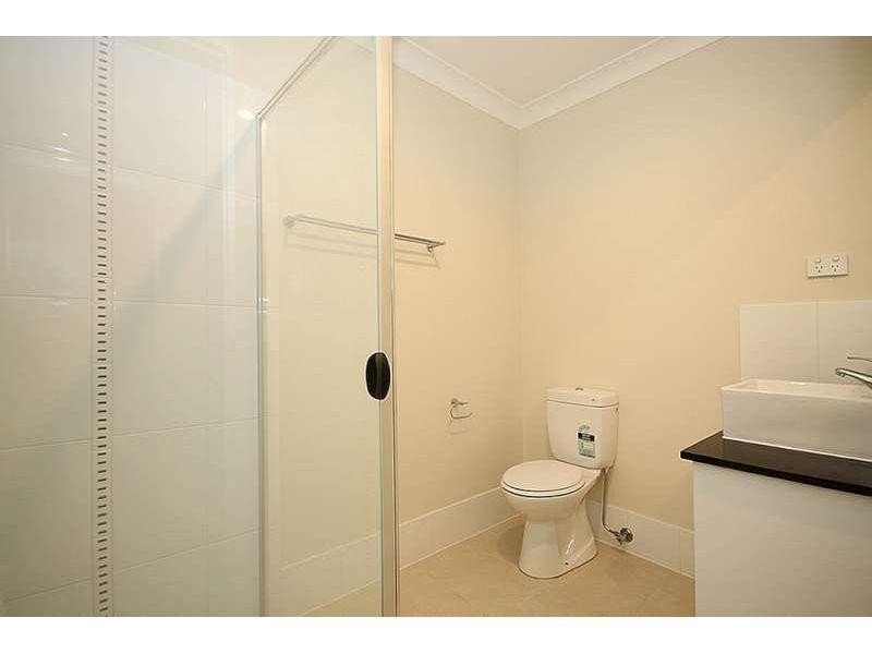 2/24 Montree Circuit, Kallangur QLD 4503