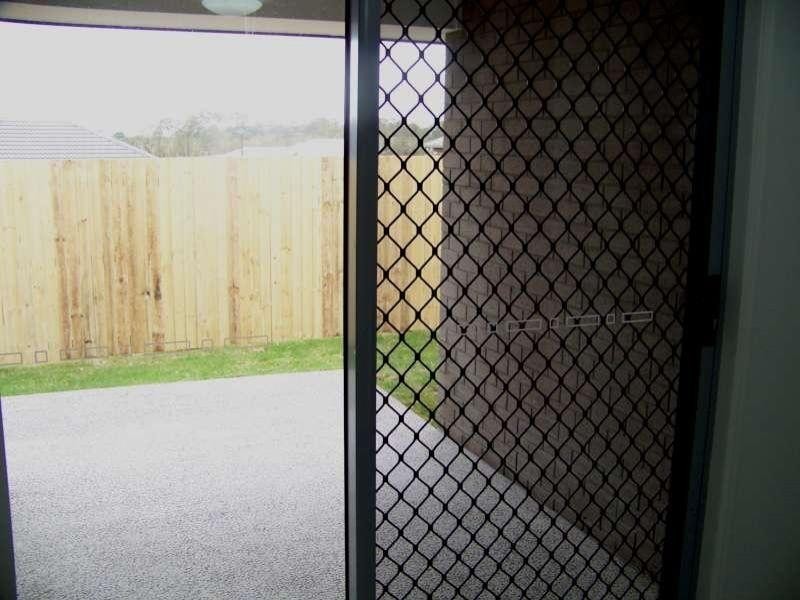 2/5 Mia Court, Morayfield QLD 4506