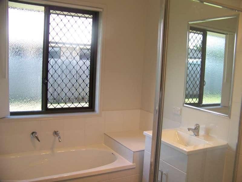 1/2 Canon Court, Caboolture QLD 4510