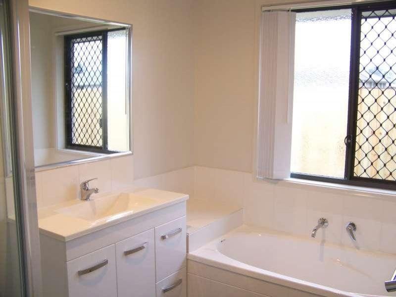1/8 Peisley Court, Bellmere QLD 4510