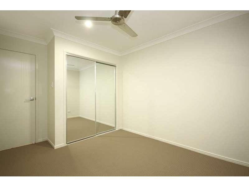 2/25 Montree Circuit, Kallangur QLD 4503