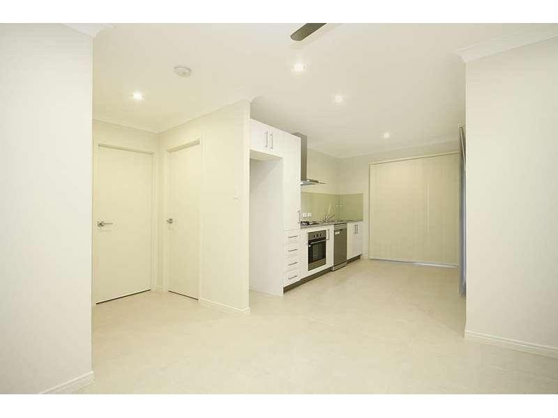 2/25 Montree Circuit, Kallangur QLD 4503