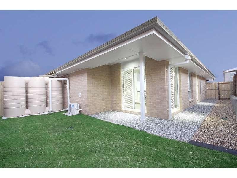 2/19 Montree Circuit, Kallangur QLD 4503