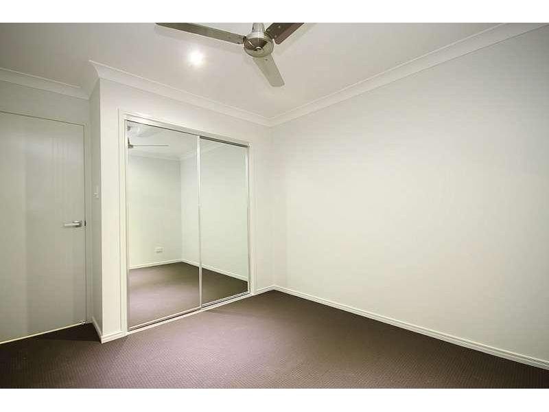2/19 Montree Circuit, Kallangur QLD 4503