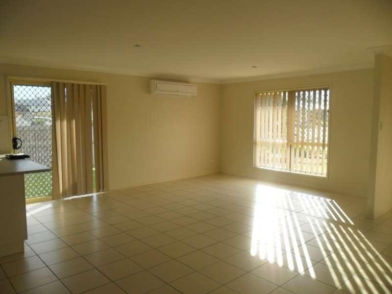 15 Diane Parade, Kallangur QLD 4503