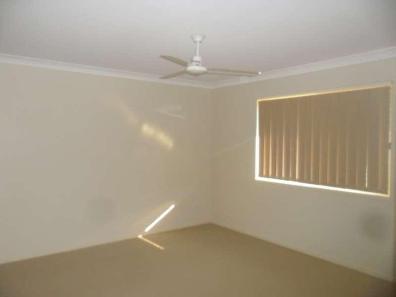 15 Diane Parade, Kallangur QLD 4503