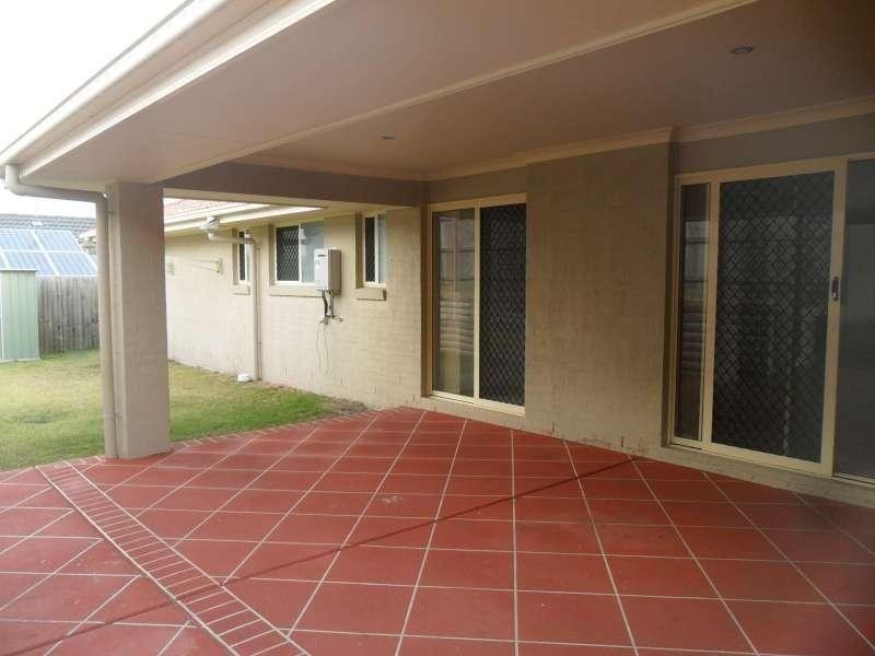 15 Diane Parade, Kallangur QLD 4503