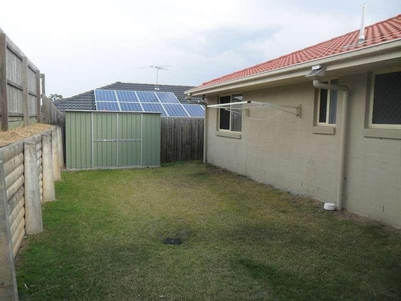 15 Diane Parade, Kallangur QLD 4503