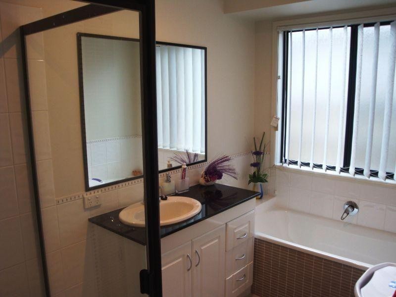 276 Bestmann Road, Sandstone Point QLD 4511