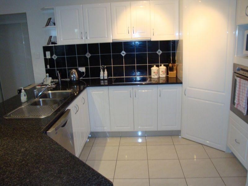 276 Bestmann Road, Sandstone Point QLD 4511