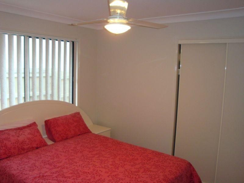 276 Bestmann Road, Sandstone Point QLD 4511