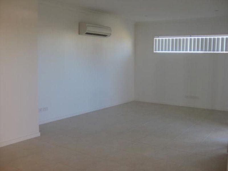 6 Sears Parade, North Lakes QLD 4509