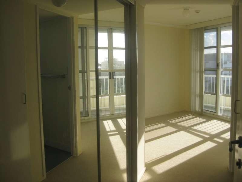 25/77 Marine Parade, Redcliffe QLD 4020