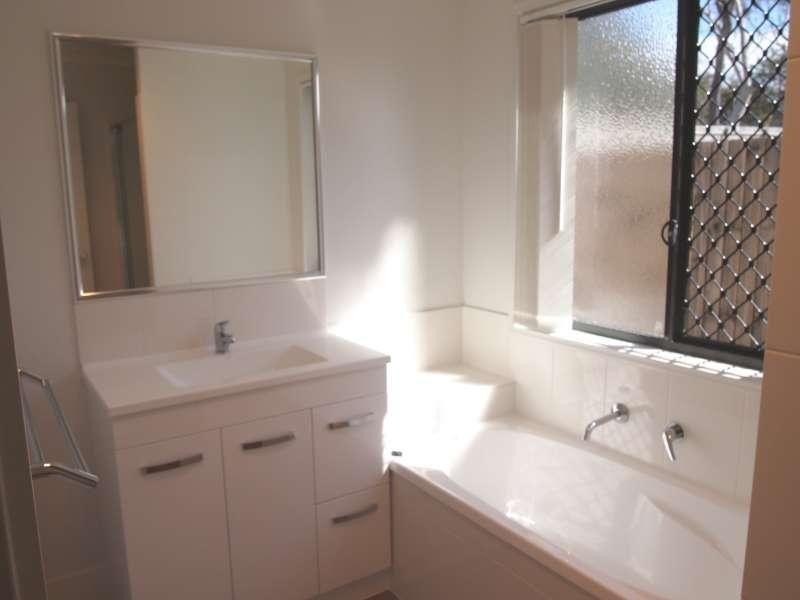 2/7 Crocodile Avenue, Morayfield QLD 4506