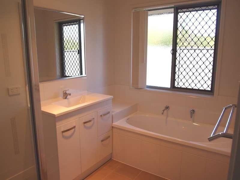 1/9 Peisley Court, Bellmere QLD 4510