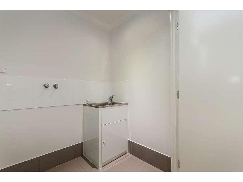 2/11 Applewood Court, Kallangur QLD 4503