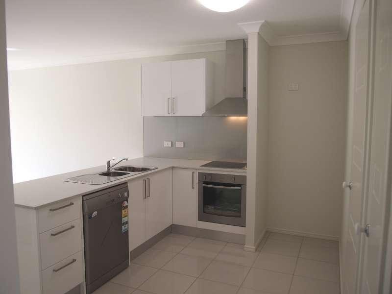 2/32 Almond Way, Bellmere QLD 4510