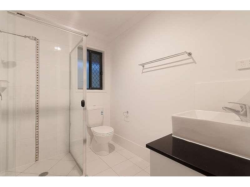 2/7 Applewood Court, Kallangur QLD 4503