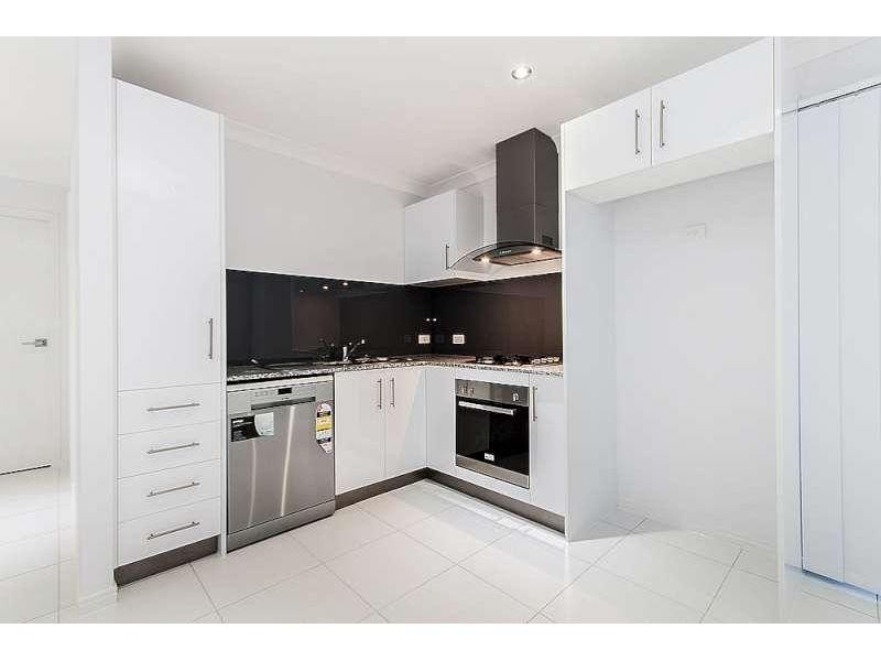 2/7 Applewood Court, Kallangur QLD 4503