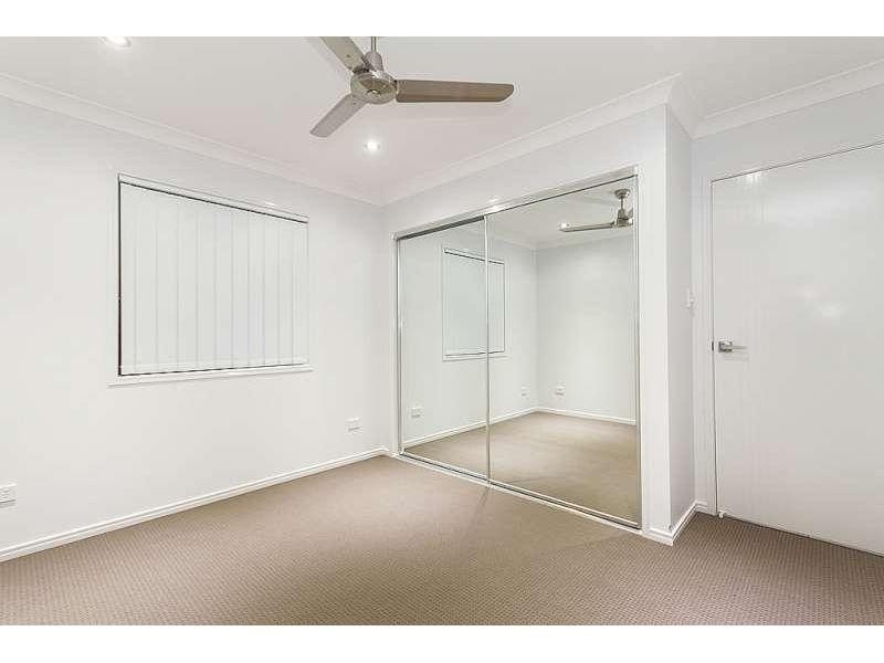 2/7 Applewood Court, Kallangur QLD 4503