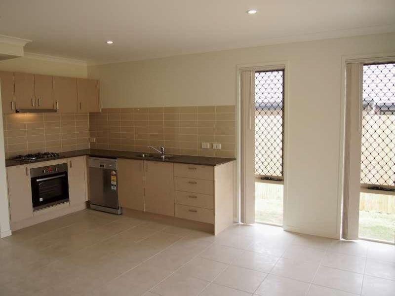 1/14 Montree Circuit, Kallangur QLD 4503