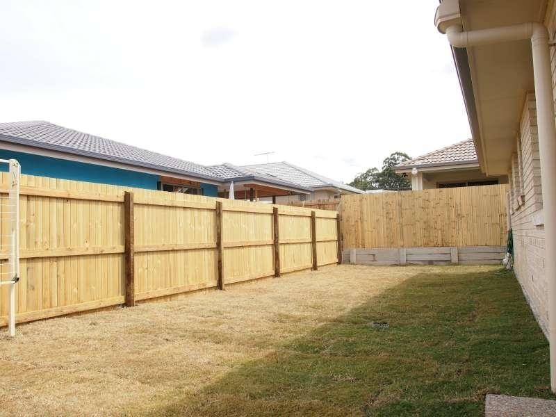 1/14 Montree Circuit, Kallangur QLD 4503