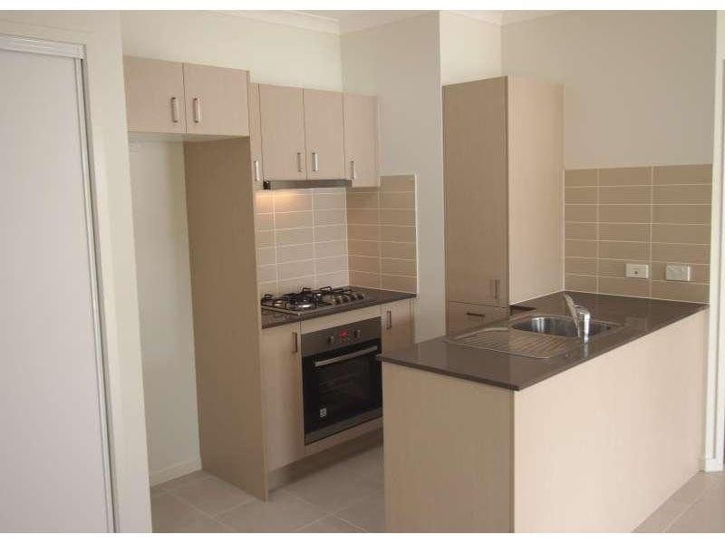 2/14 Montree Circuit, Kallangur QLD 4503