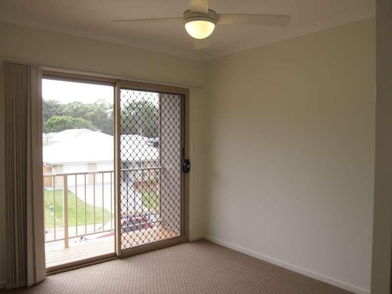 2/14 Montree Circuit, Kallangur QLD 4503