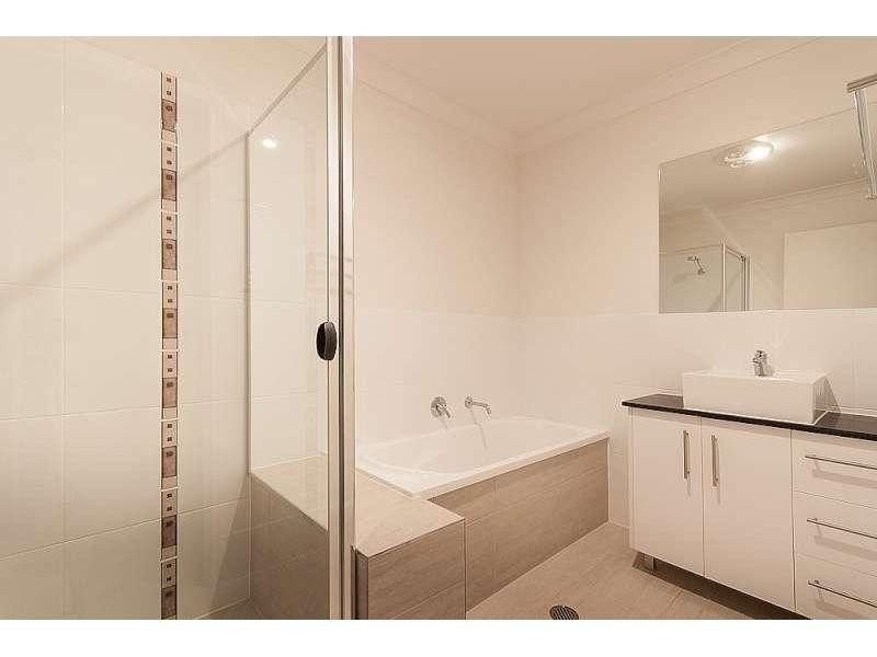 1/9 Applewood Court, Kallangur QLD 4503