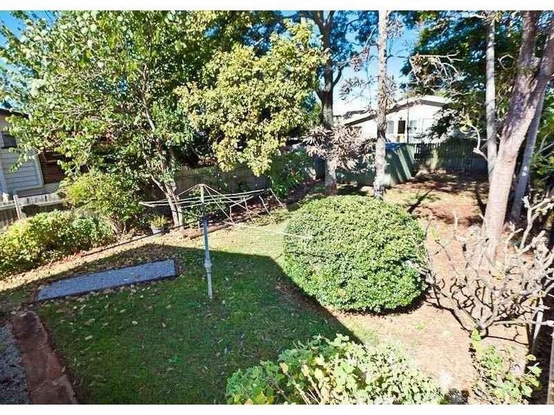 13A Herbert Street, Scarborough QLD 4020