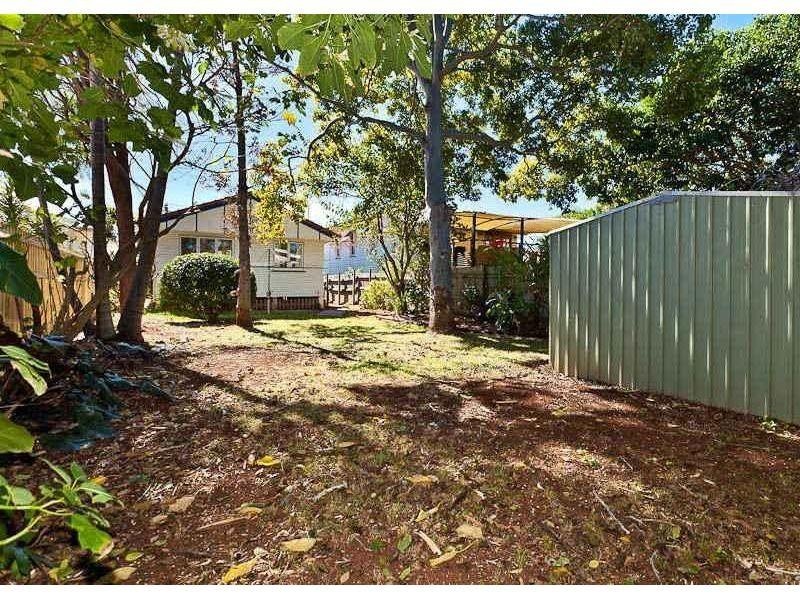13A Herbert Street, Scarborough QLD 4020