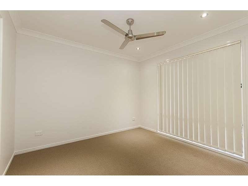 1/16 Braxlaw Crescent, Dakabin QLD 4503